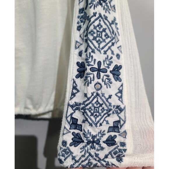 Anthropologie Akemi + Kin Merewen Embroidered Peasant Top - Picture 4 of 6